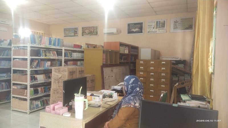Foto: Ruangan Perpustakaan SMA Negeri 1 Tualang Kabupaten Siak.