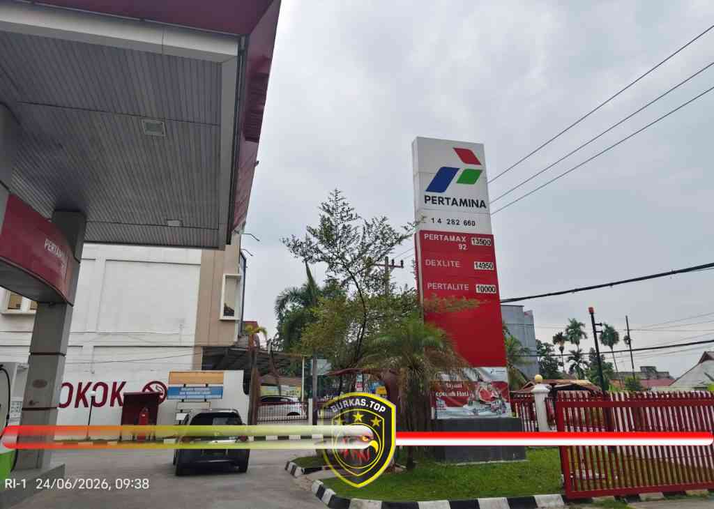 Tampak depan SPBU 14.262.660 lokasi insiden penganiayaan operator SPBU arogan di Pekanbaru.